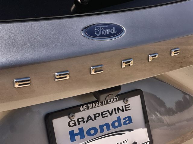 Thumbnail: 2022 Ford Escape - 7