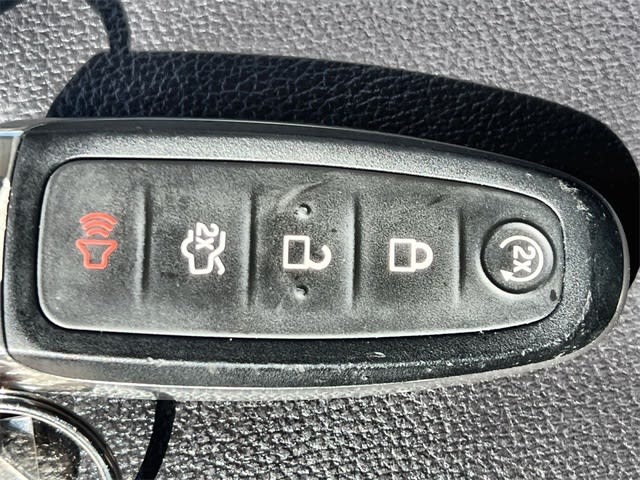 Thumbnail: 2019 Ford Escape - 23