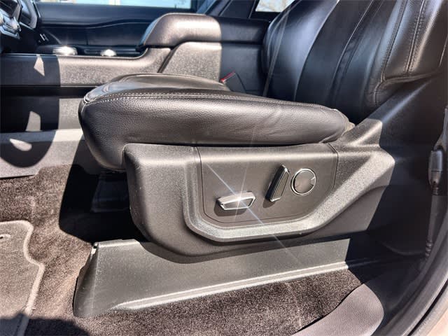 Thumbnail: 2018 Ford Expedition - 31