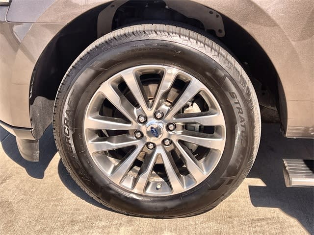 Thumbnail: 2018 Ford Expedition - 8