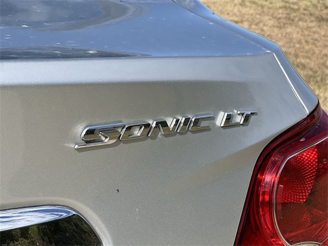 Thumbnail: 2016 Chevrolet Sonic - 6