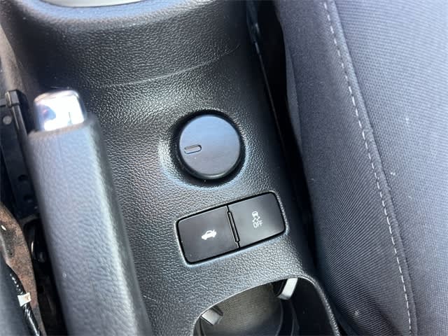 Thumbnail: 2016 Chevrolet Sonic - 27