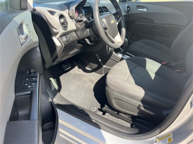 Thumbnail: 2016 Chevrolet Sonic - 10