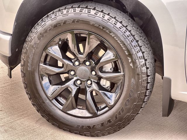 Thumbnail: 2022 Chevrolet Silverado 1500 - 8