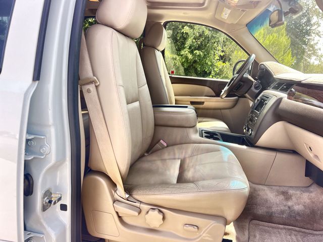 Thumbnail: 2008 GMC Yukon - 20