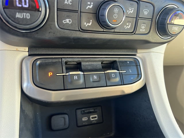 2022 GMC Acadia Denali 22