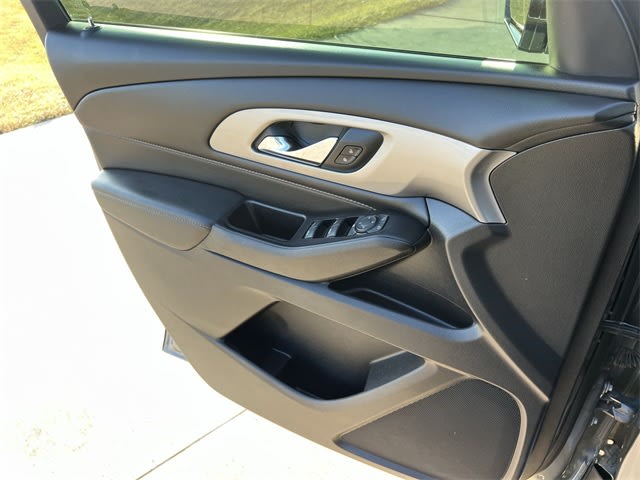 Thumbnail: 2019 Chevrolet Traverse - 30