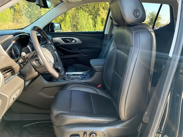 Thumbnail: 2020 Chevrolet Traverse - 12