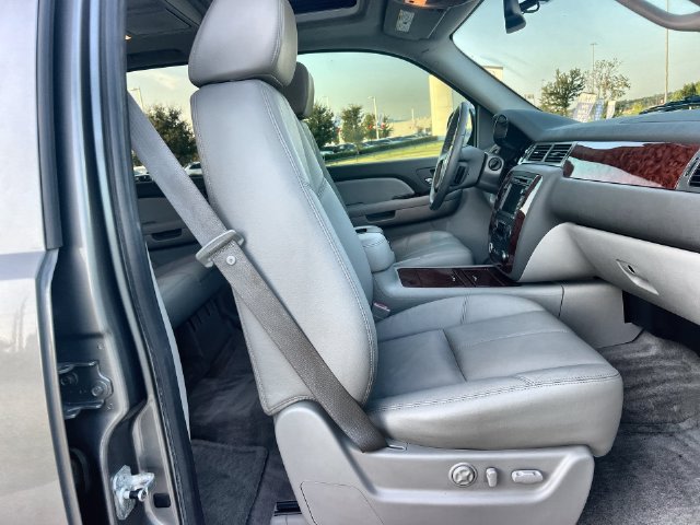 Thumbnail: 2008 Chevrolet Tahoe - 20