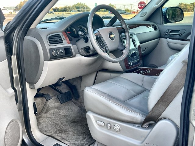 Thumbnail: 2008 Chevrolet Tahoe - 11