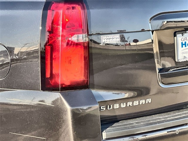 Thumbnail: 2017 Chevrolet Suburban - 17