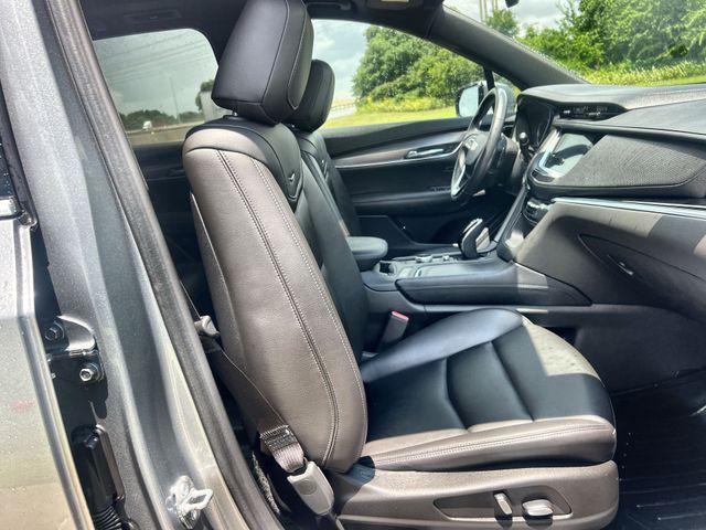 Thumbnail: 2023 Cadillac XT6 - 21
