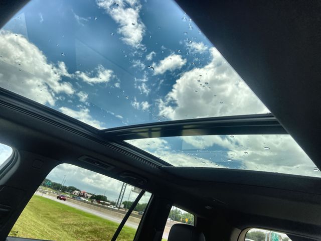 Thumbnail: 2023 Cadillac XT6 - 32
