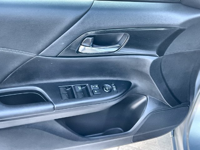 Thumbnail: 2015 Honda Accord - 28