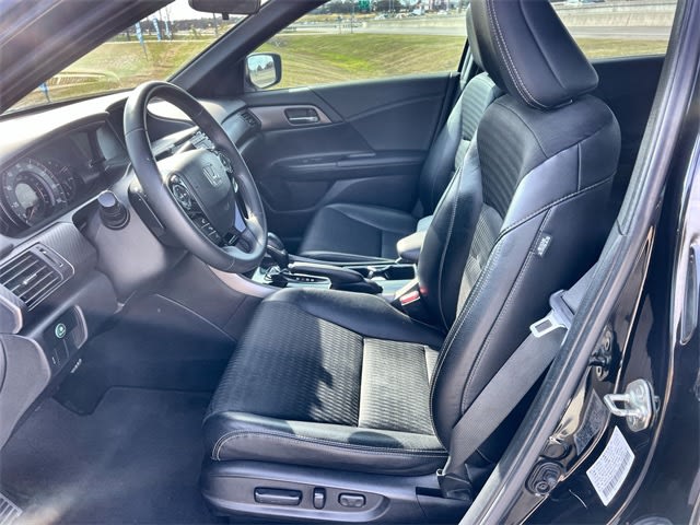 Thumbnail: 2016 Honda Accord - 12