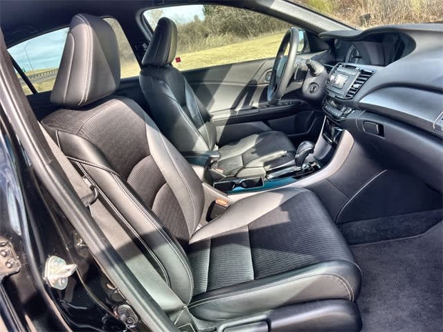 Thumbnail: 2016 Honda Accord - 21