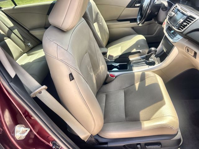 Thumbnail: 2015 Honda Accord - 12