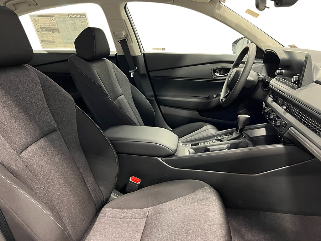 2025 Honda Accord LX 11