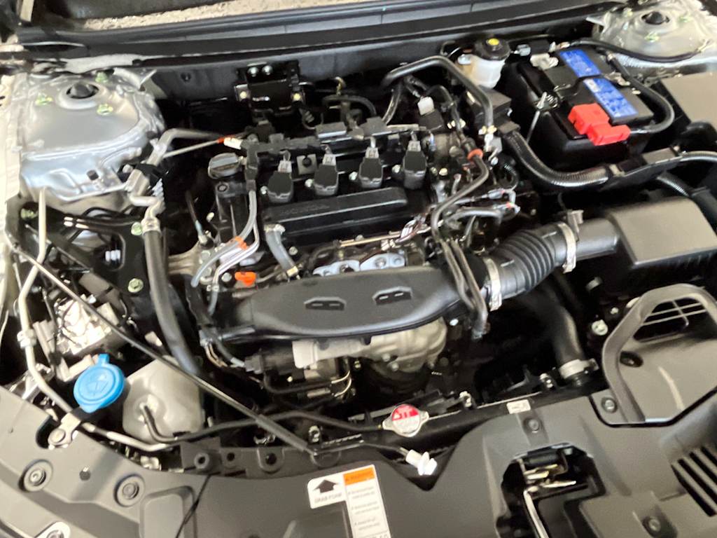 2025 Honda Accord LX 8