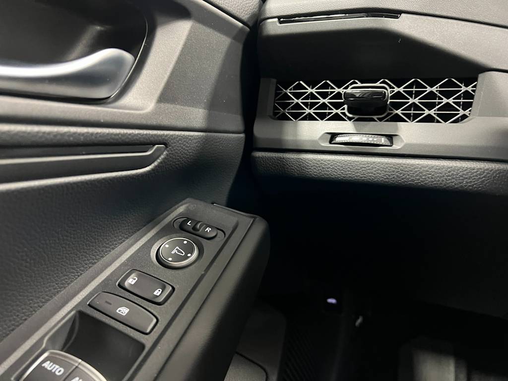 2025 Honda Accord LX 21