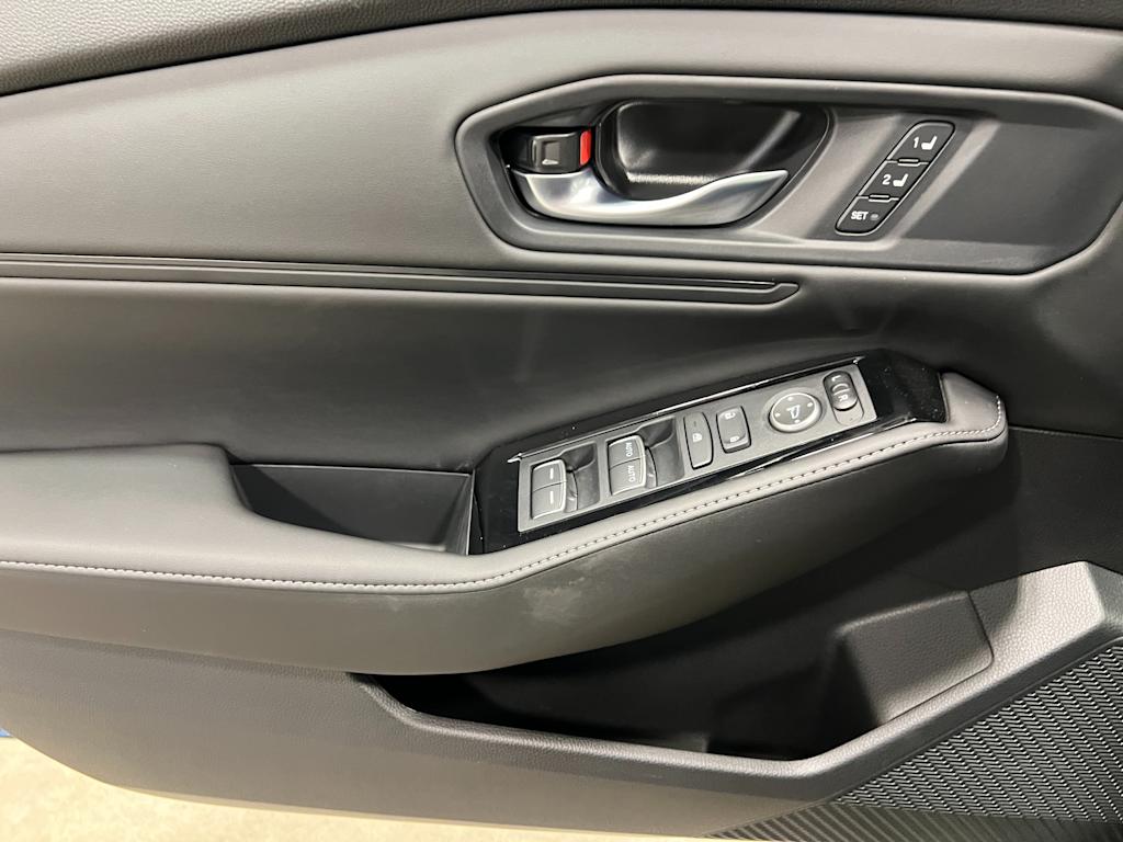 2025 Honda Accord Touring 23