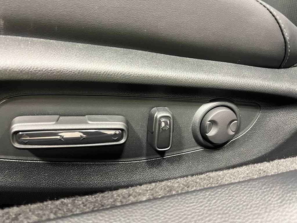 2025 Honda Accord Touring 22