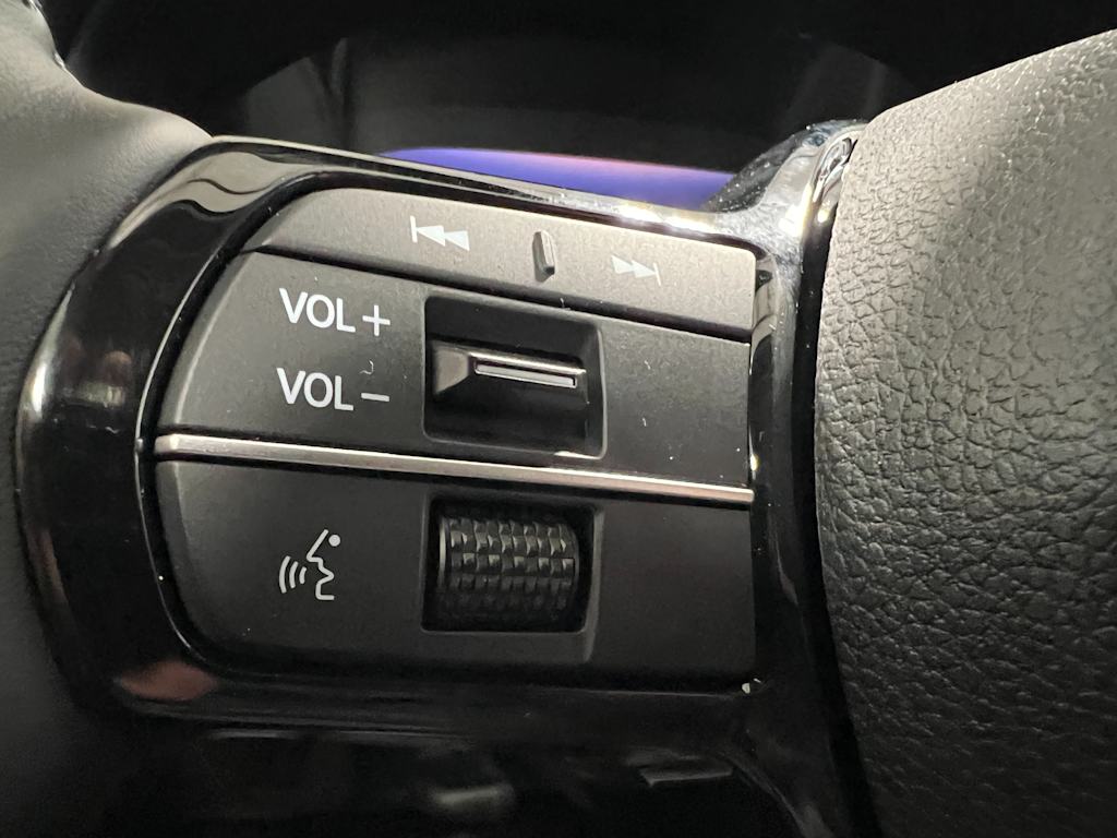 2025 Honda Accord Touring 24