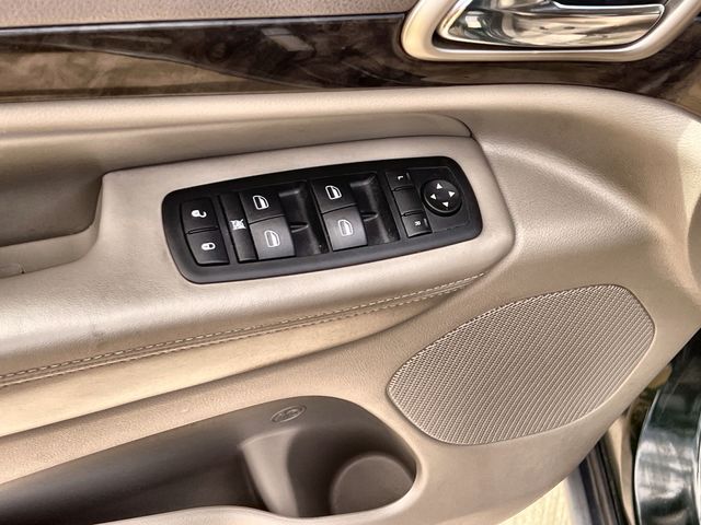 Thumbnail: 2011 Jeep Grand Cherokee - 30