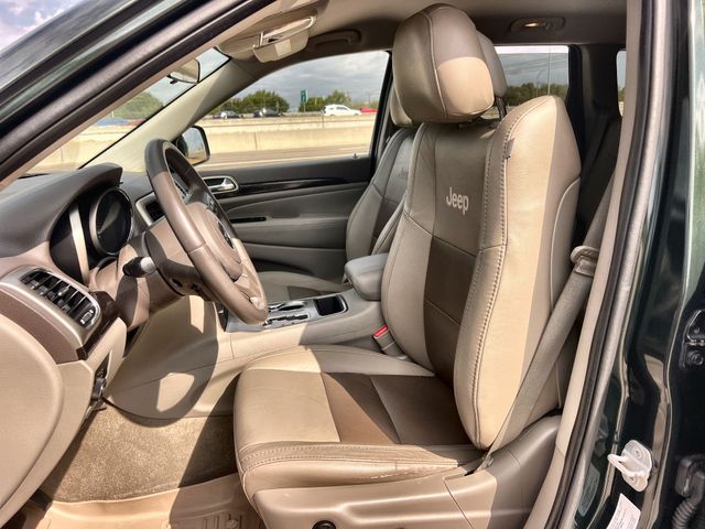 Thumbnail: 2011 Jeep Grand Cherokee - 12