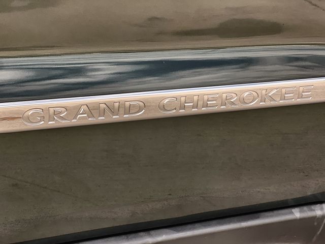 Thumbnail: 2011 Jeep Grand Cherokee - 7