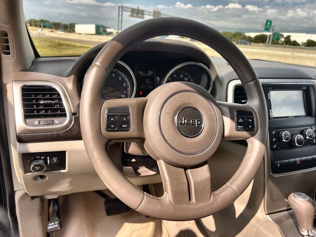 Thumbnail: 2011 Jeep Grand Cherokee - 10