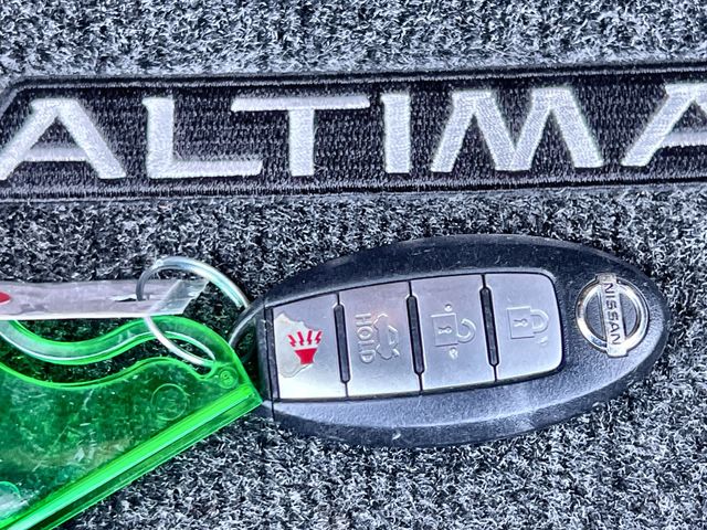 Thumbnail: 2016 Nissan Altima - 20