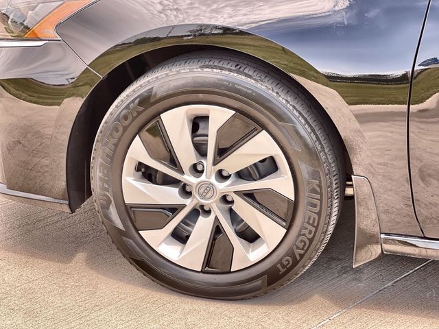 Thumbnail: 2024 Nissan Altima - 8