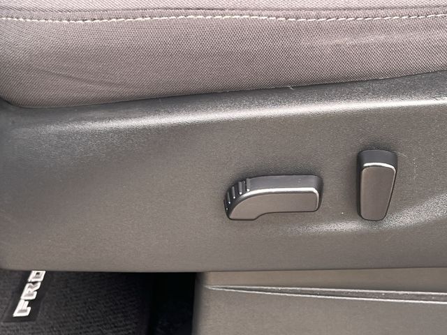 Thumbnail: 2024 Nissan Frontier - 31