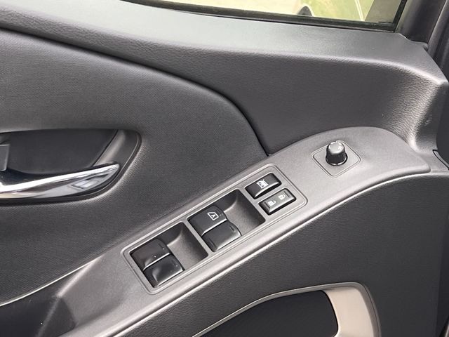 Thumbnail: 2024 Nissan Frontier - 30