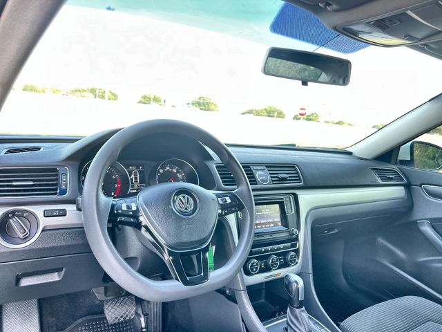 Thumbnail: 2016 Volkswagen Passat - 2