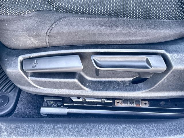 Thumbnail: 2016 Volkswagen Passat - 30