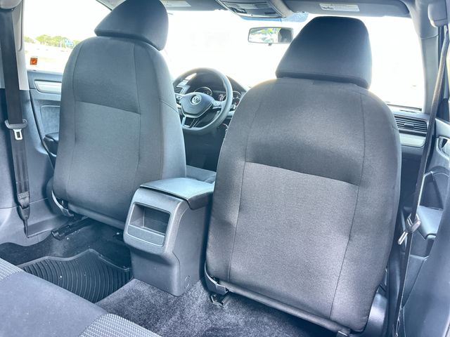 Thumbnail: 2016 Volkswagen Passat - 22