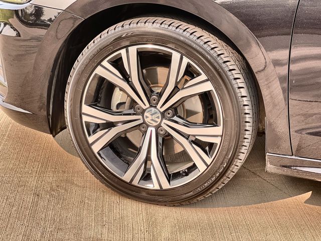 Thumbnail: 2021 Volkswagen Passat - 8