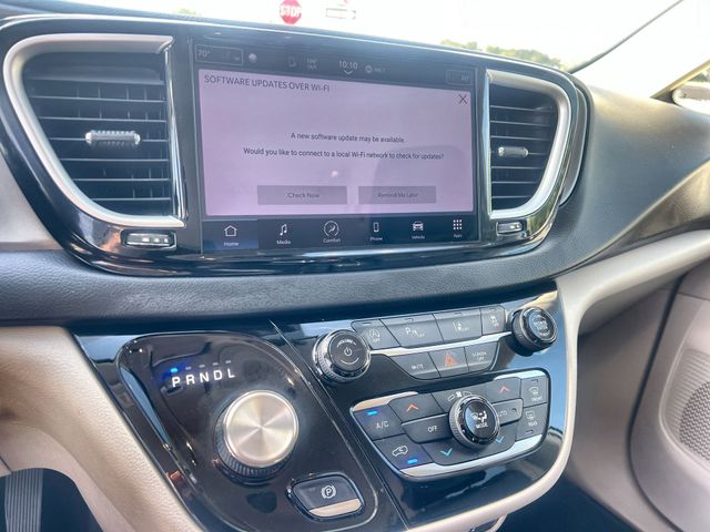 Thumbnail: 2023 Chrysler Pacifica - 14