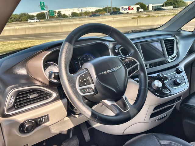 Thumbnail: 2020 Chrysler Voyager - 2