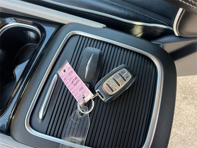 Thumbnail: 2021 Chrysler Pacifica - 22