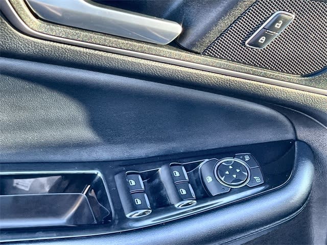 Thumbnail: 2017 Ford Edge - 28