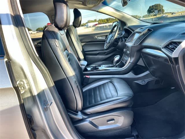 Thumbnail: 2017 Ford Edge - 20