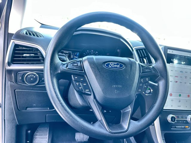 Thumbnail: 2022 Ford Edge - 9