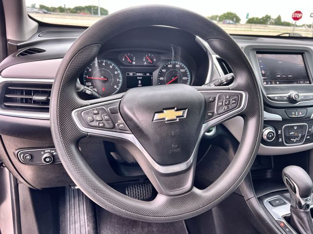 Thumbnail: 2022 Chevrolet Equinox - 10