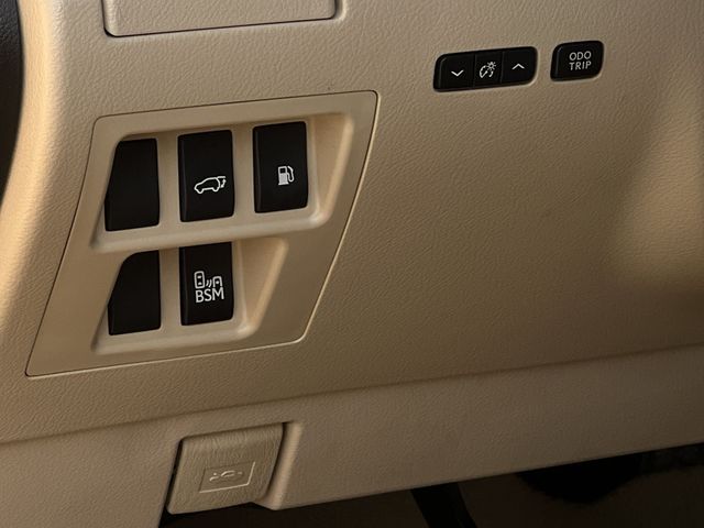 Thumbnail: 2015 Lexus RX - 29