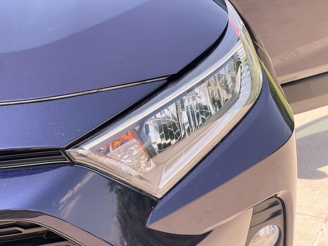 Thumbnail: 2021 Toyota RAV4 - 25