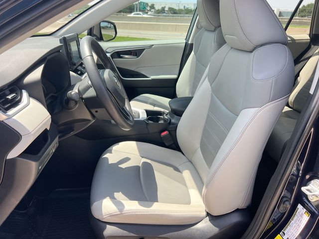 Thumbnail: 2021 Toyota RAV4 - 12