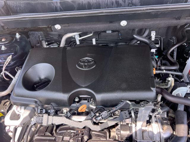 Thumbnail: 2021 Toyota RAV4 - 9